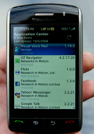 Illustration for article titled BlackBerry Storm Review (Verdict: Not Quite a Perfect Storm)